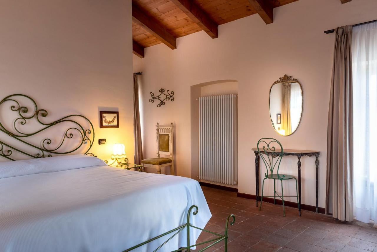 Clavesana Agriturismo San Martino מראה חיצוני תמונה