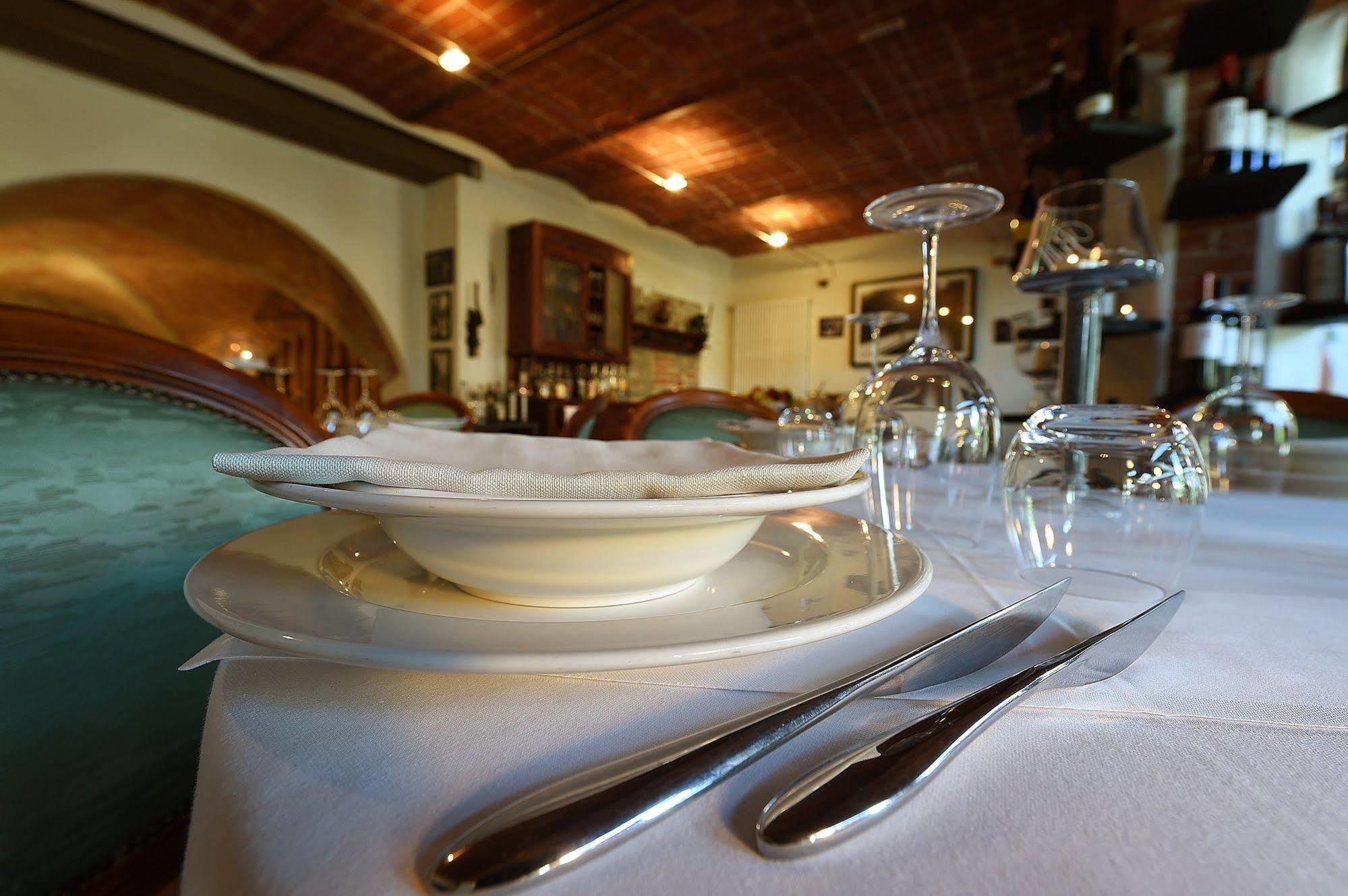 Clavesana Agriturismo San Martino מראה חיצוני תמונה