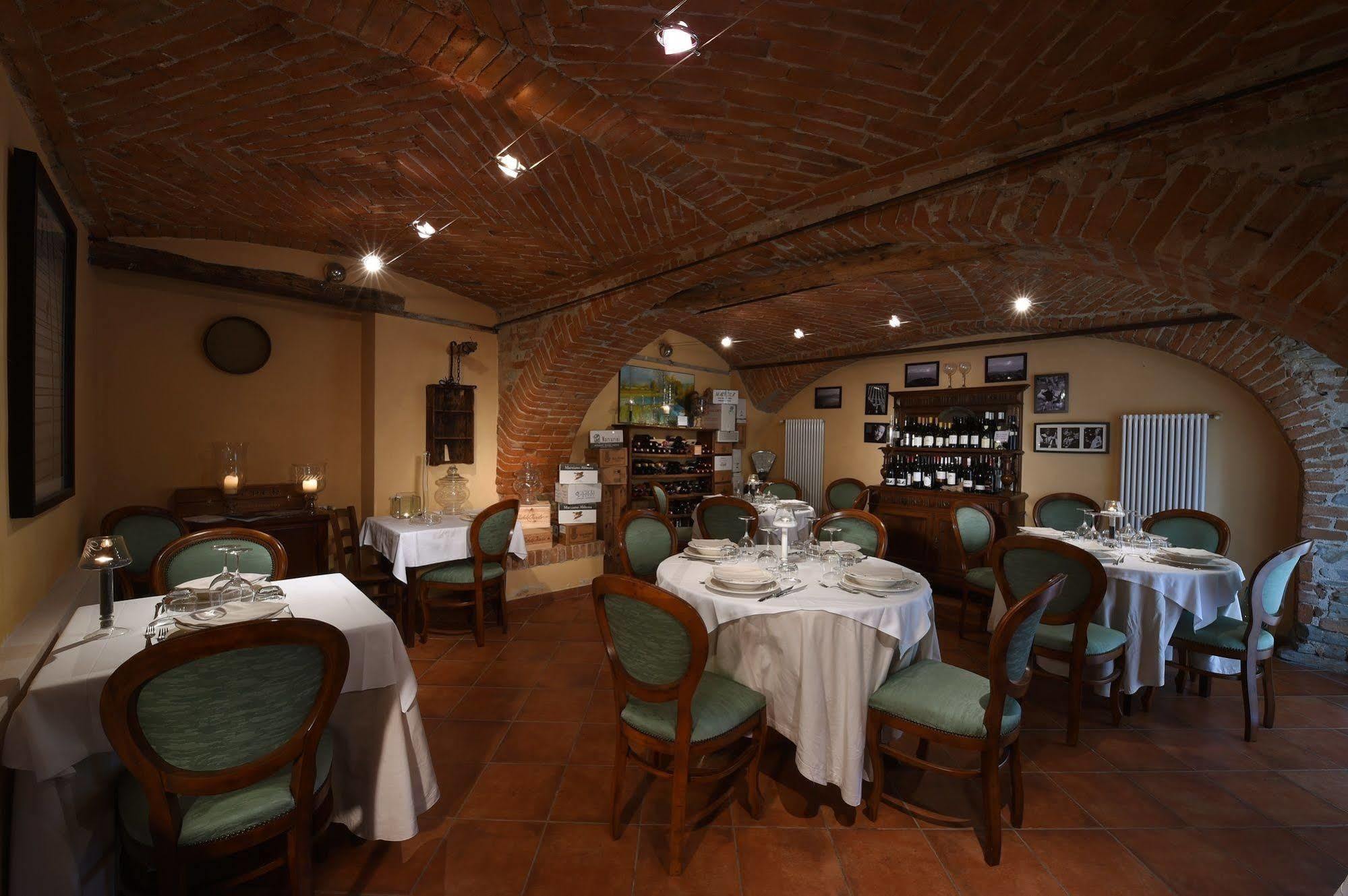 Clavesana Agriturismo San Martino מראה חיצוני תמונה