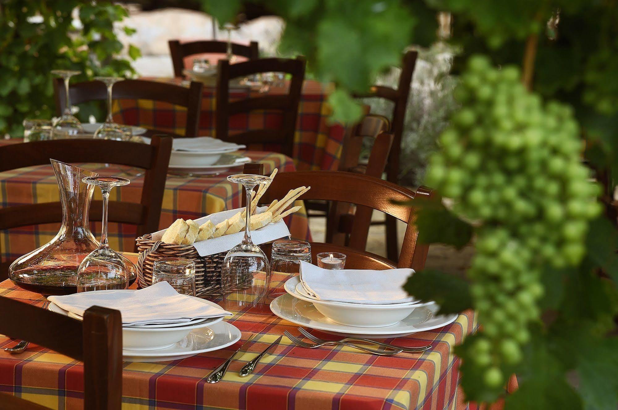 Clavesana Agriturismo San Martino מראה חיצוני תמונה