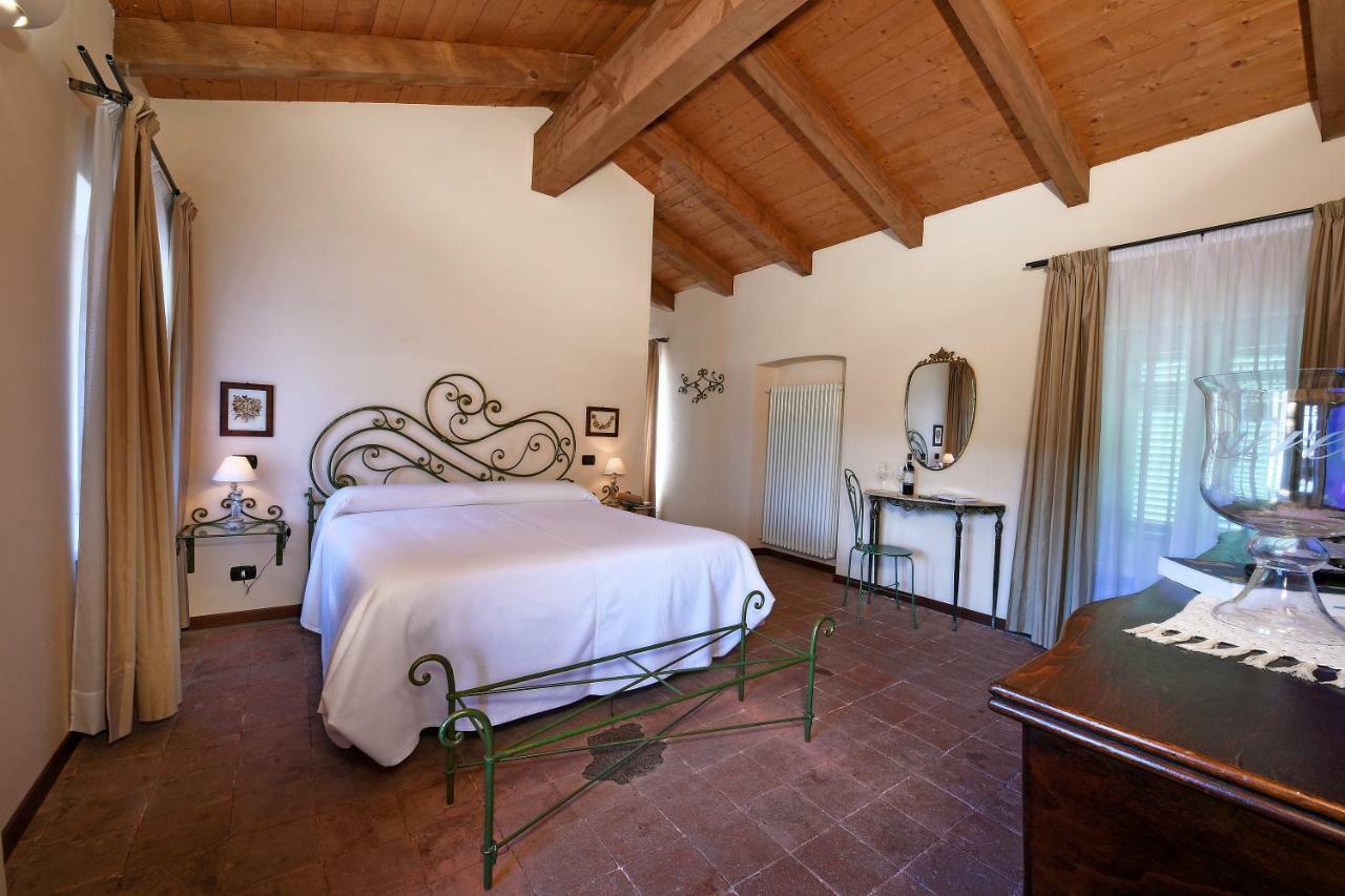 Clavesana Agriturismo San Martino מראה חיצוני תמונה